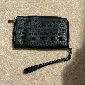 Wristlet wallet